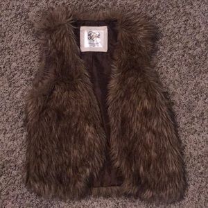 Girls faux fur vest size 10